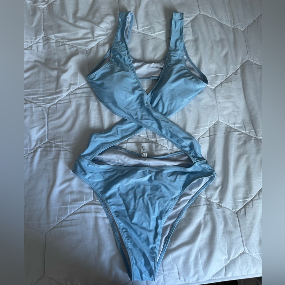 Cupshe Cross Swimsuit